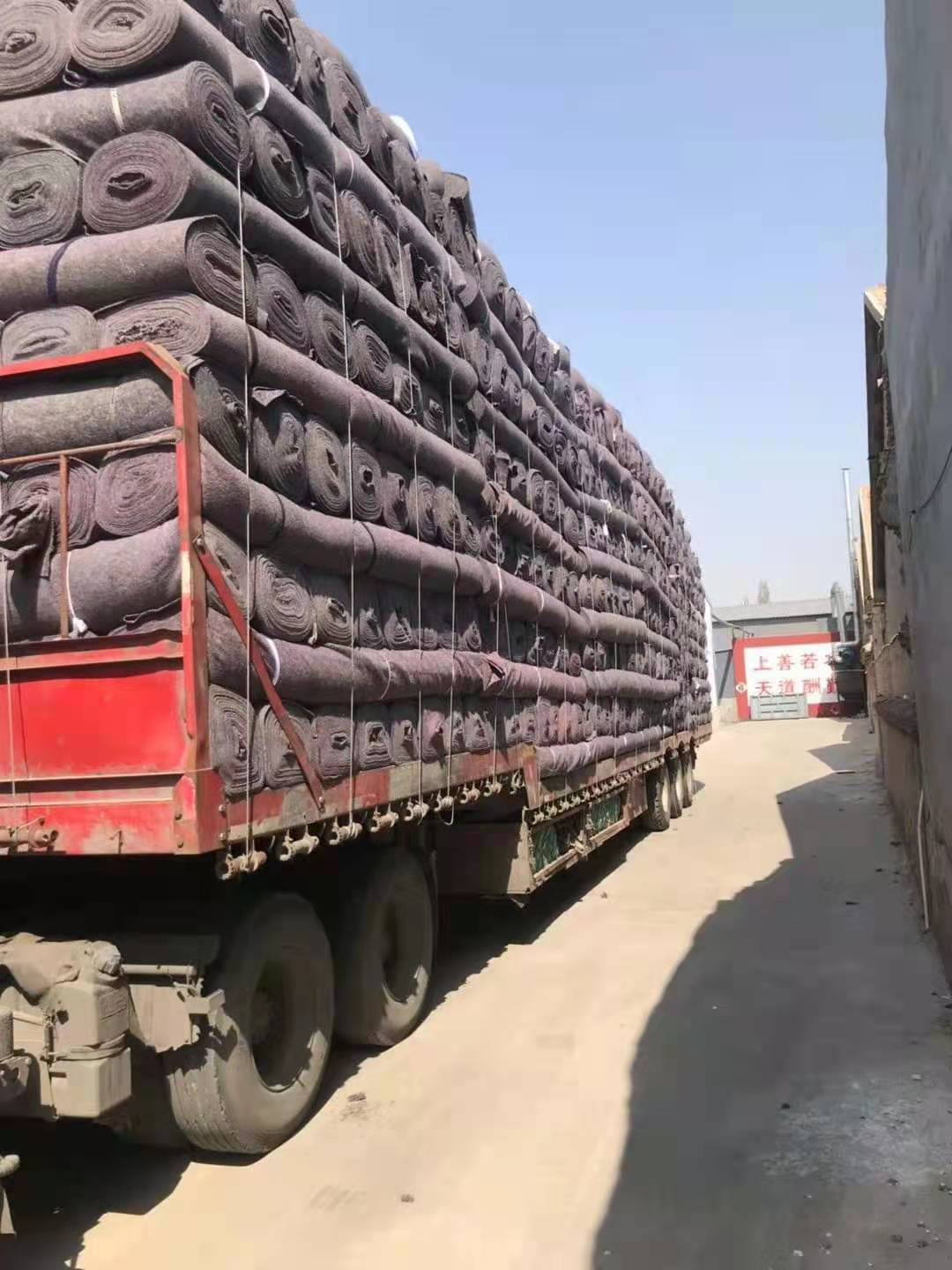 毛毡发车